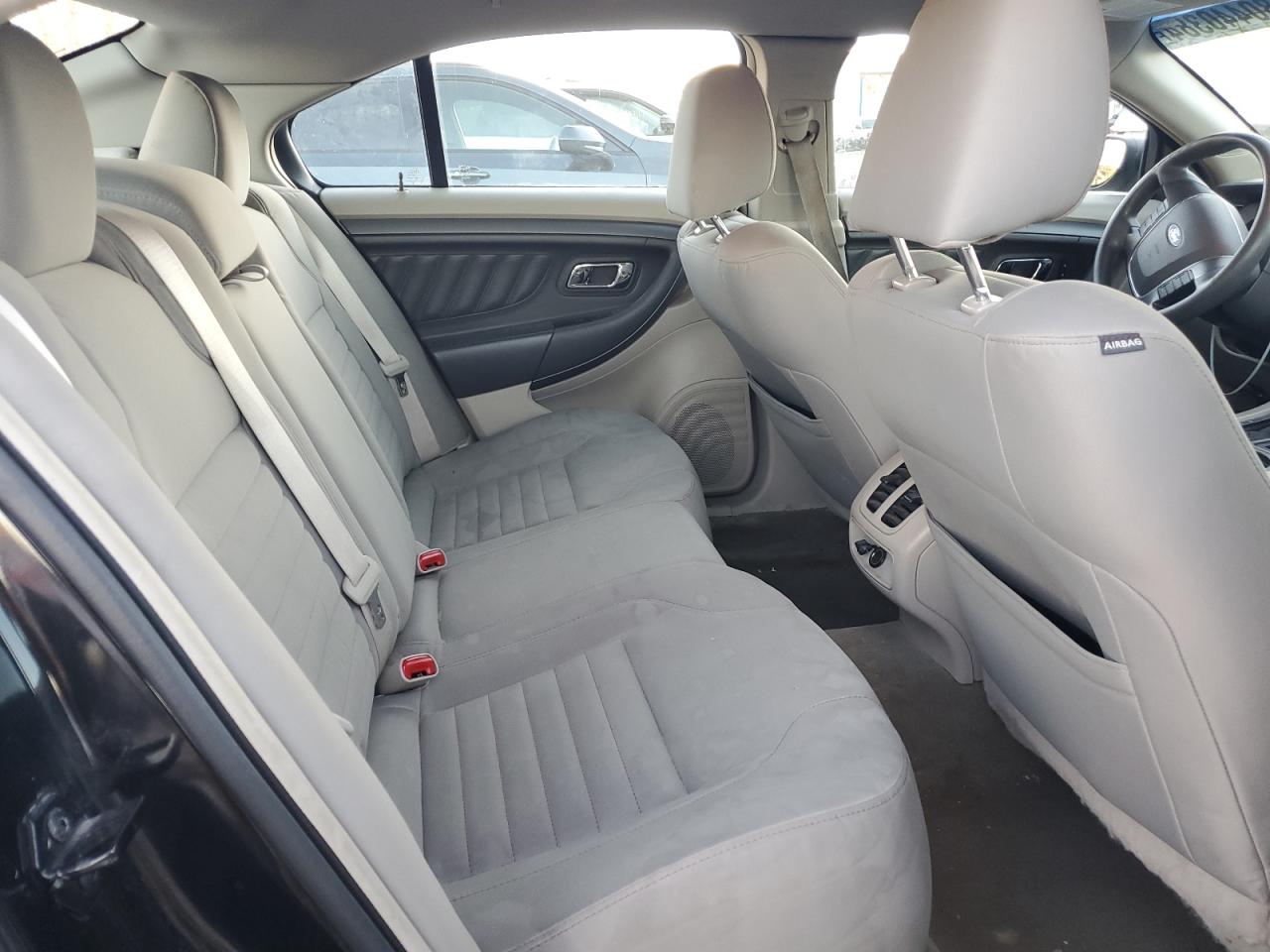 2012 Ford Taurus - Image 10
