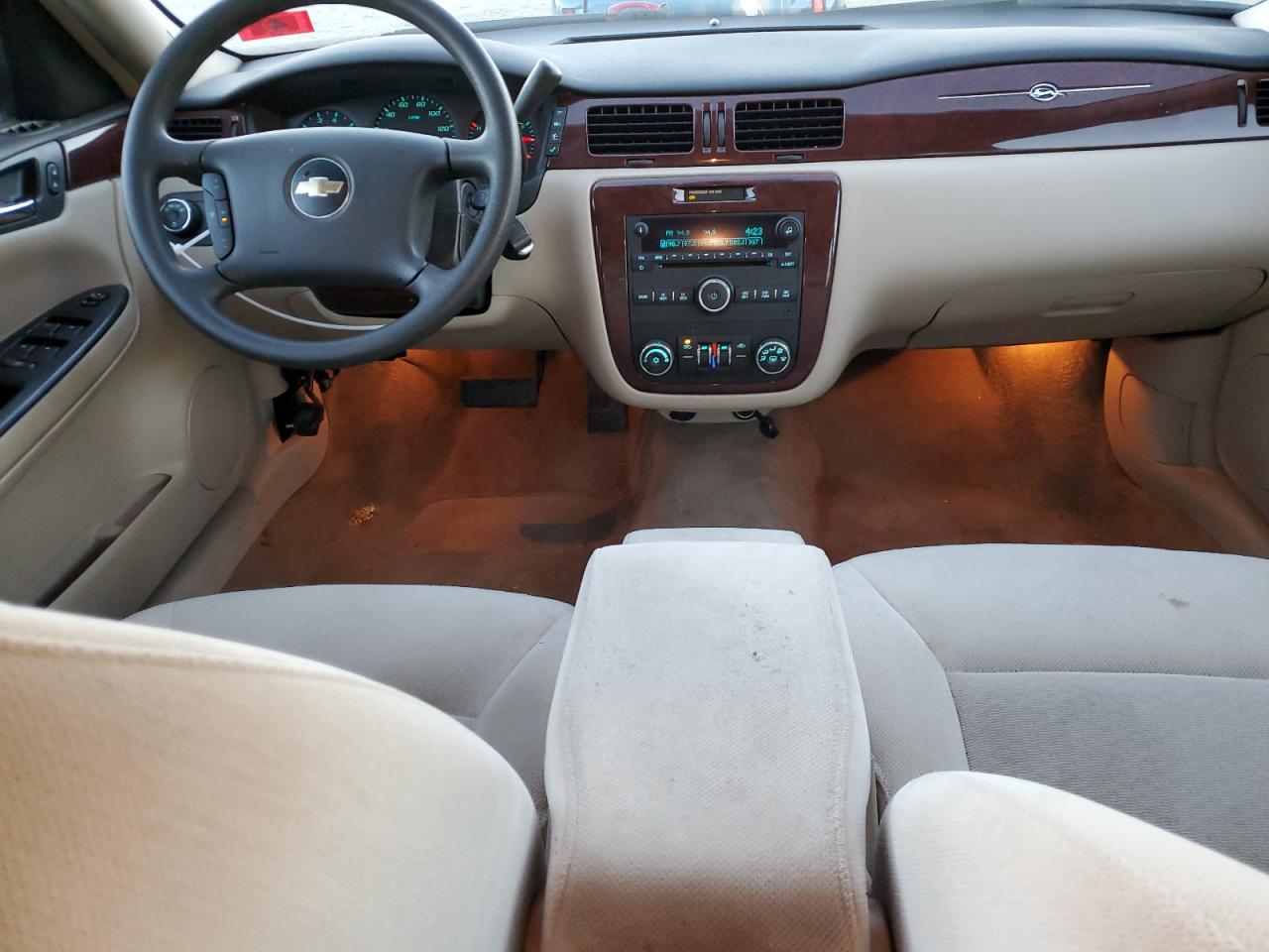2010 Chevrolet Impala - Image 8