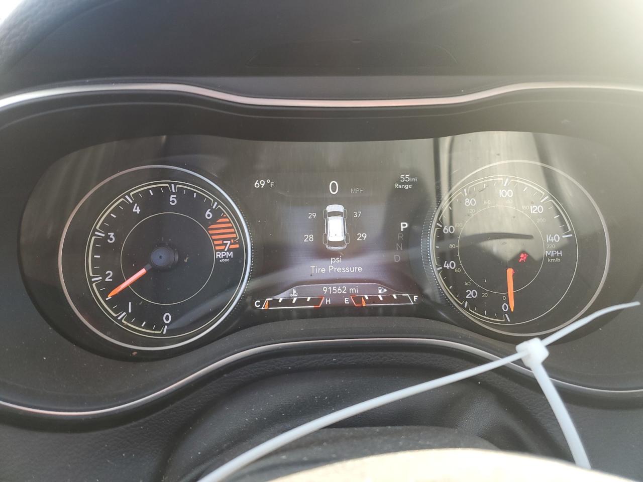 2020 Jeep Grand Cherokee - Image 9