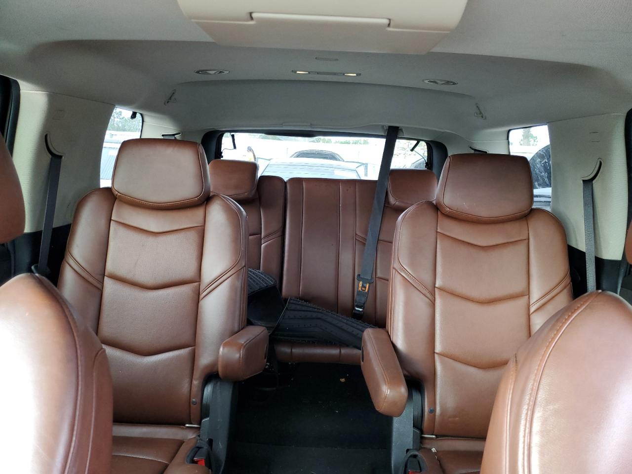 1GYS4CKJ0KR133919 2019 Cadillac Escalade Premium Luxury