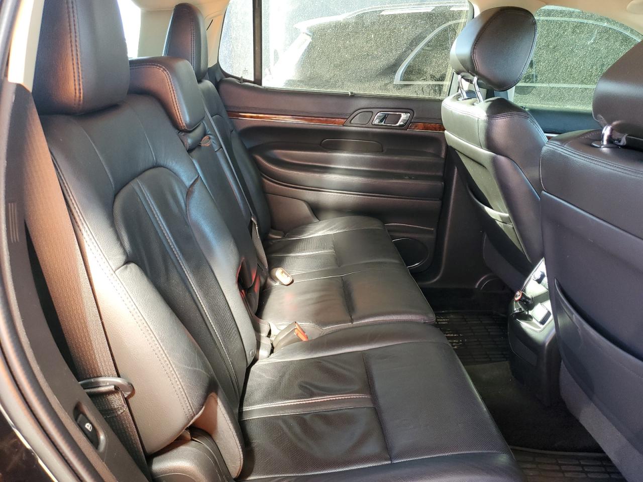 2019 Lincoln MKT - Image 10