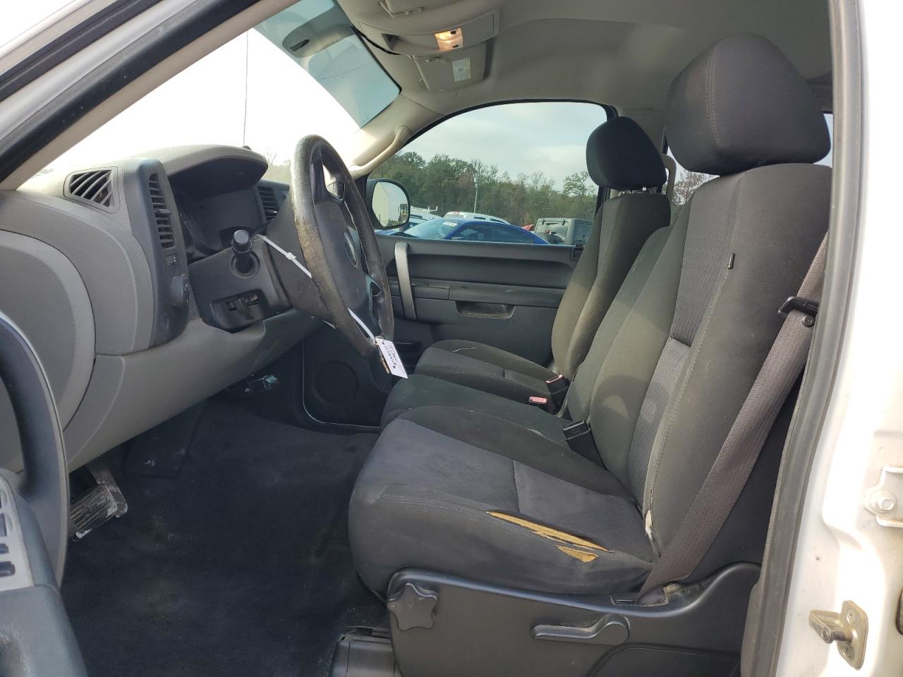 2010 Chevrolet Silverado - Image 7