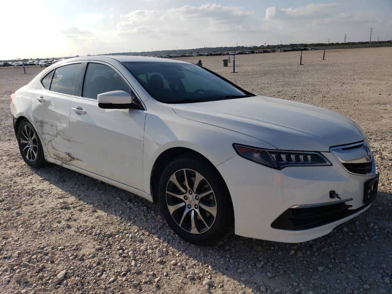 VIN 19UUB1F32FA024260 2015 ACURA TLX no.4