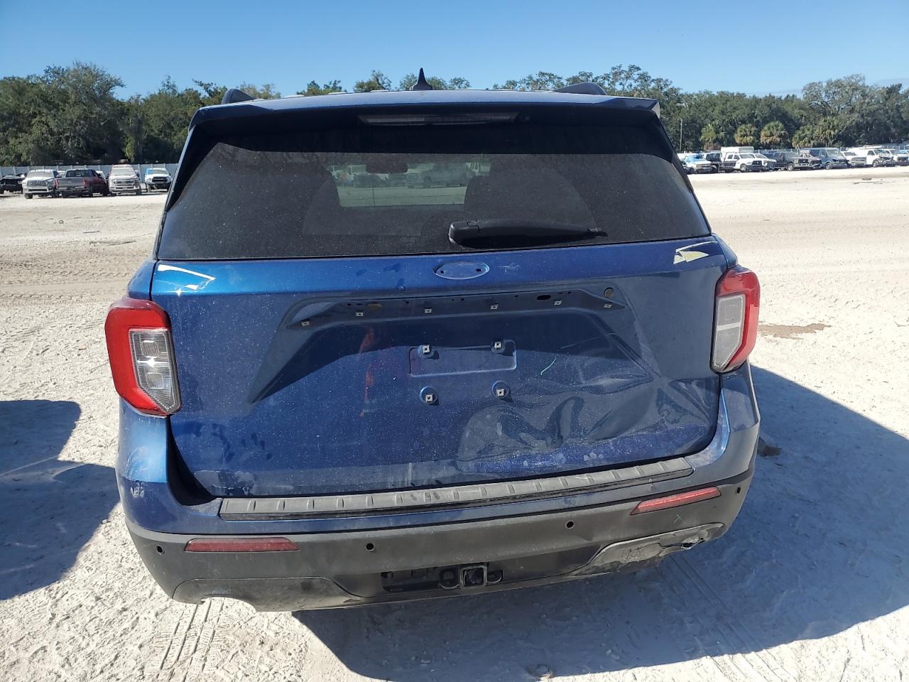 2022 Ford Explorer - Image 6