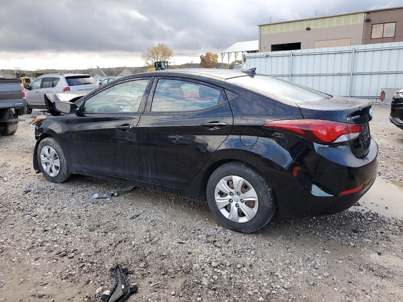 VIN KMHDH4AE4GU585868 2016 HYUNDAI ELANTRA no.2