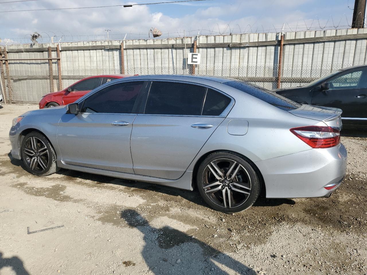 VIN 1HGCR2F59GA221572 2016 HONDA ACCORD no.2