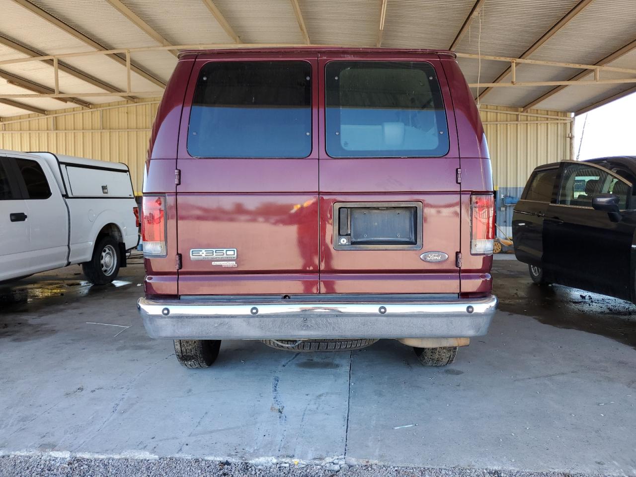 2008 Ford Econoline E350 Super Duty Wagon VIN: 1FBNE31L78DA73425 Lot: 83783695