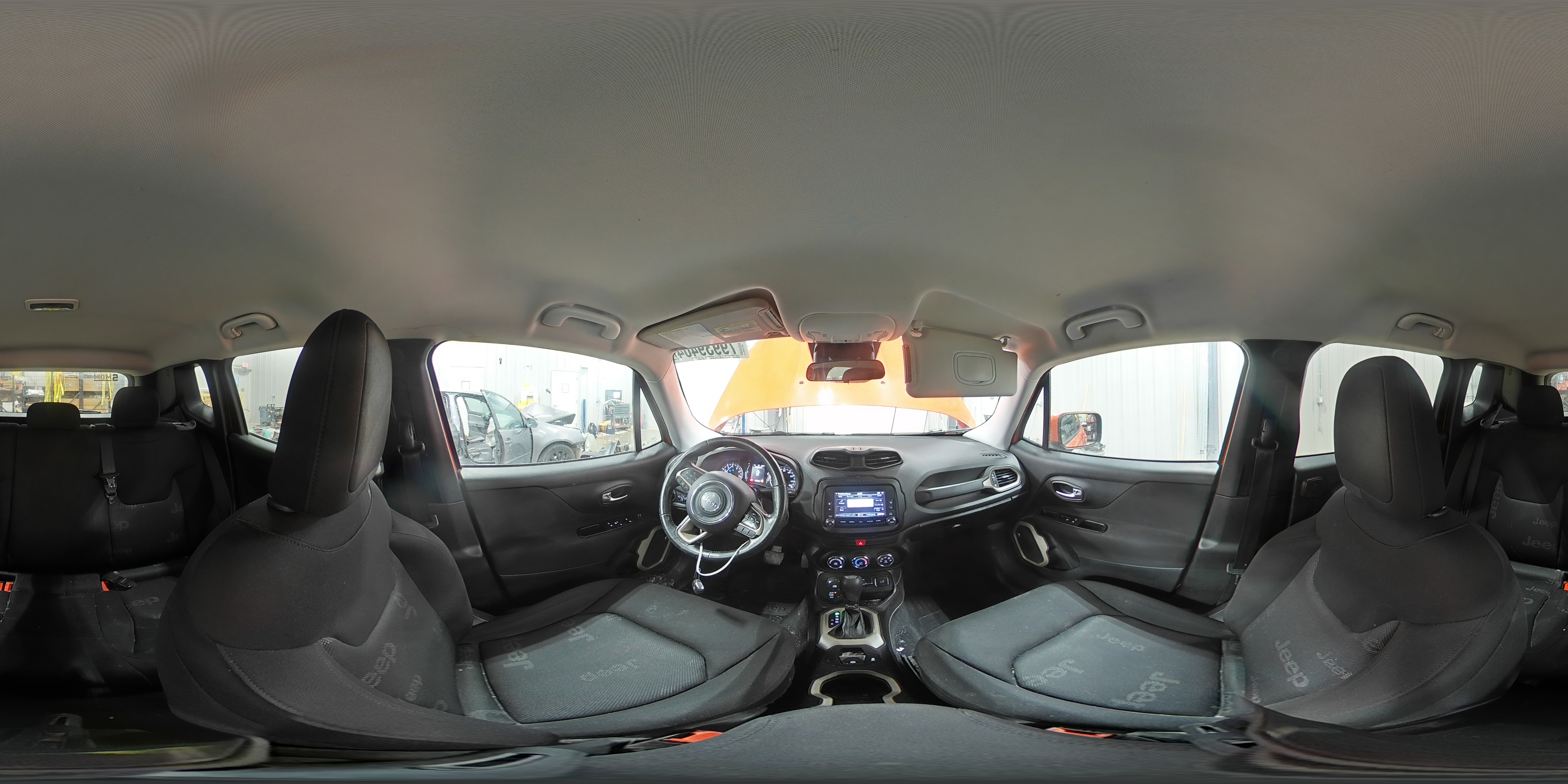 2016 Jeep Renegade - Image 12