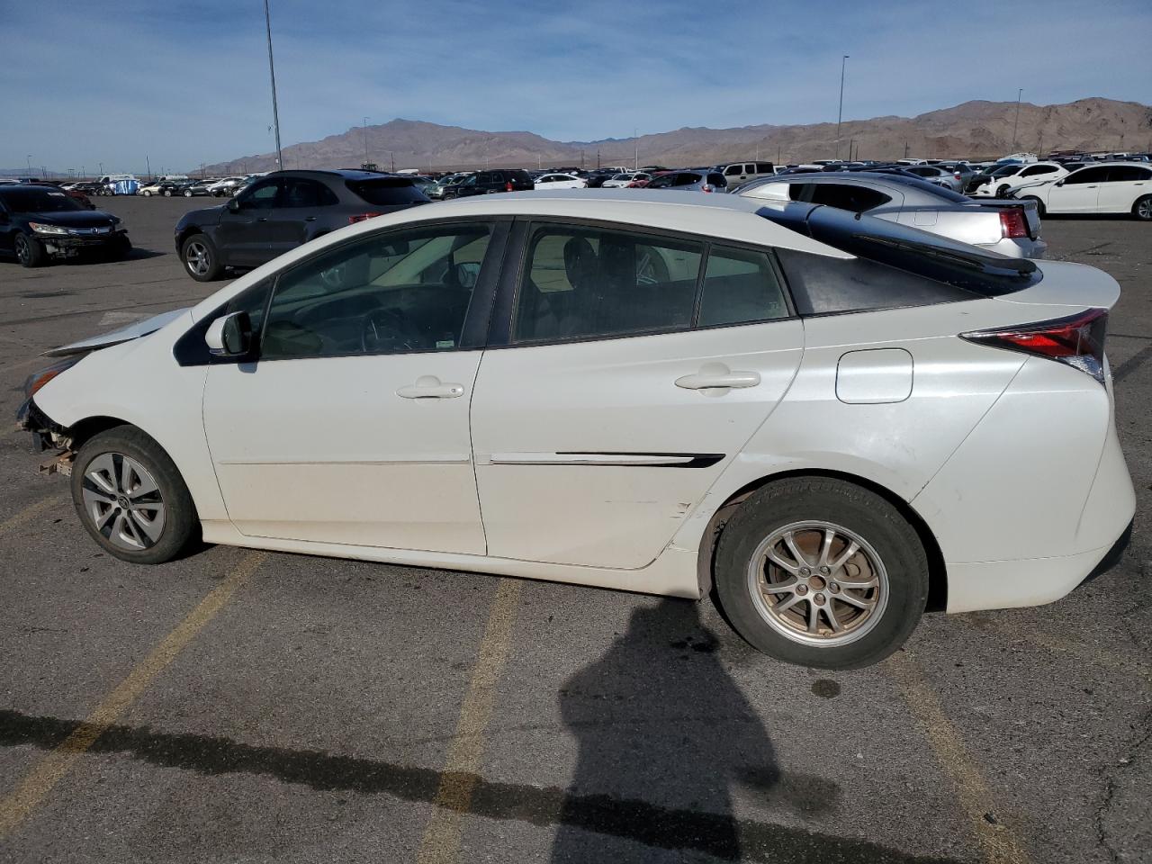 VIN JTDKARFU7G3023269 2016 TOYOTA PRIUS no.2