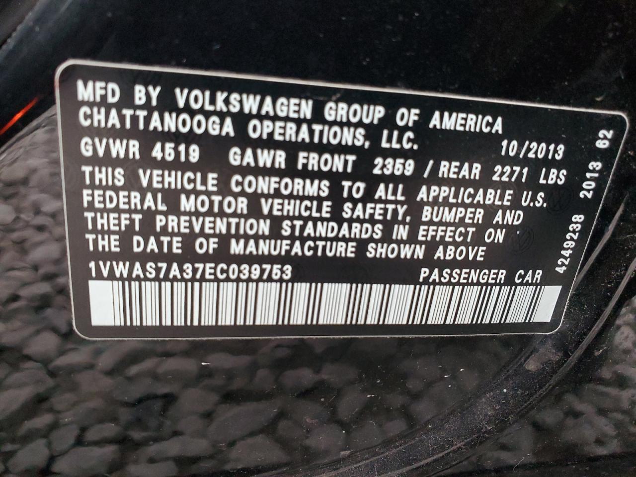 2014 Volkswagen Passat - Image 12