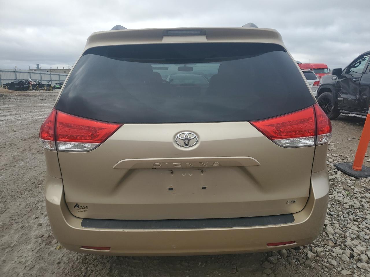 2013 Toyota Sienna Le VIN: 5TDKK3DC3DS286891 Lot: 81588134