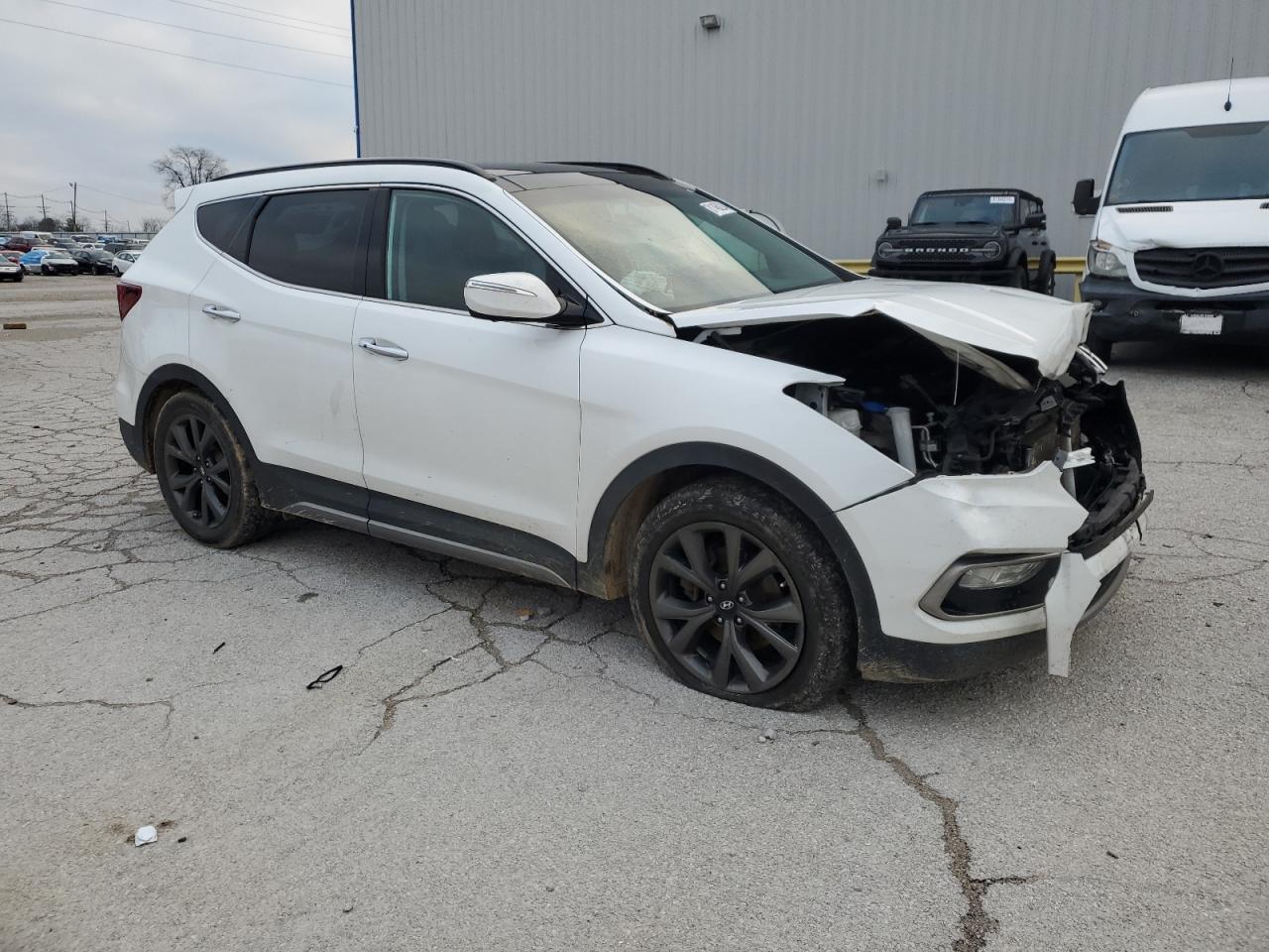 2017 Hyundai Santa Fe - Image 4