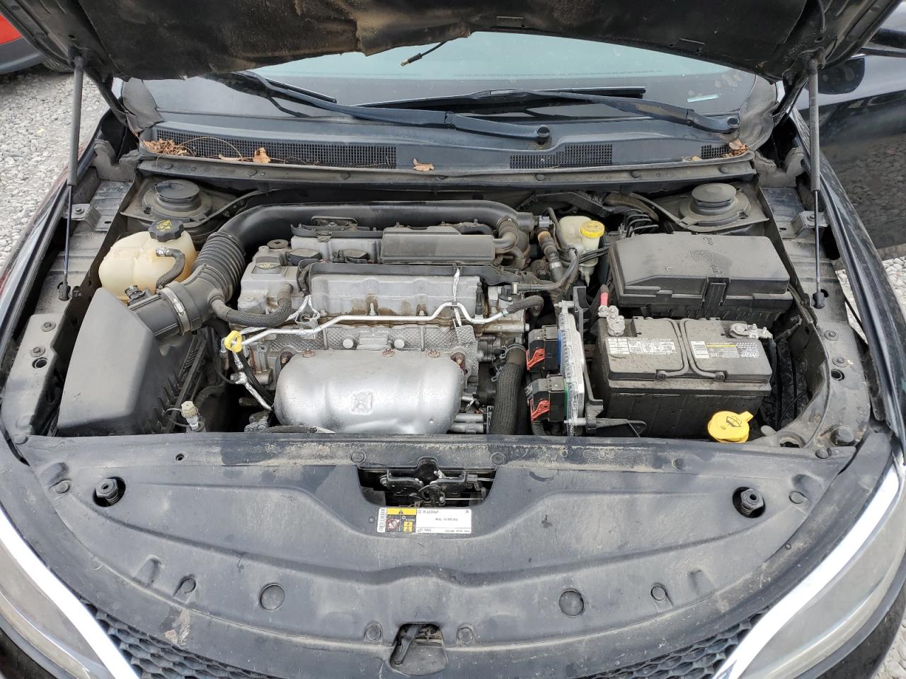 2016 Chrysler 200 - Image 11