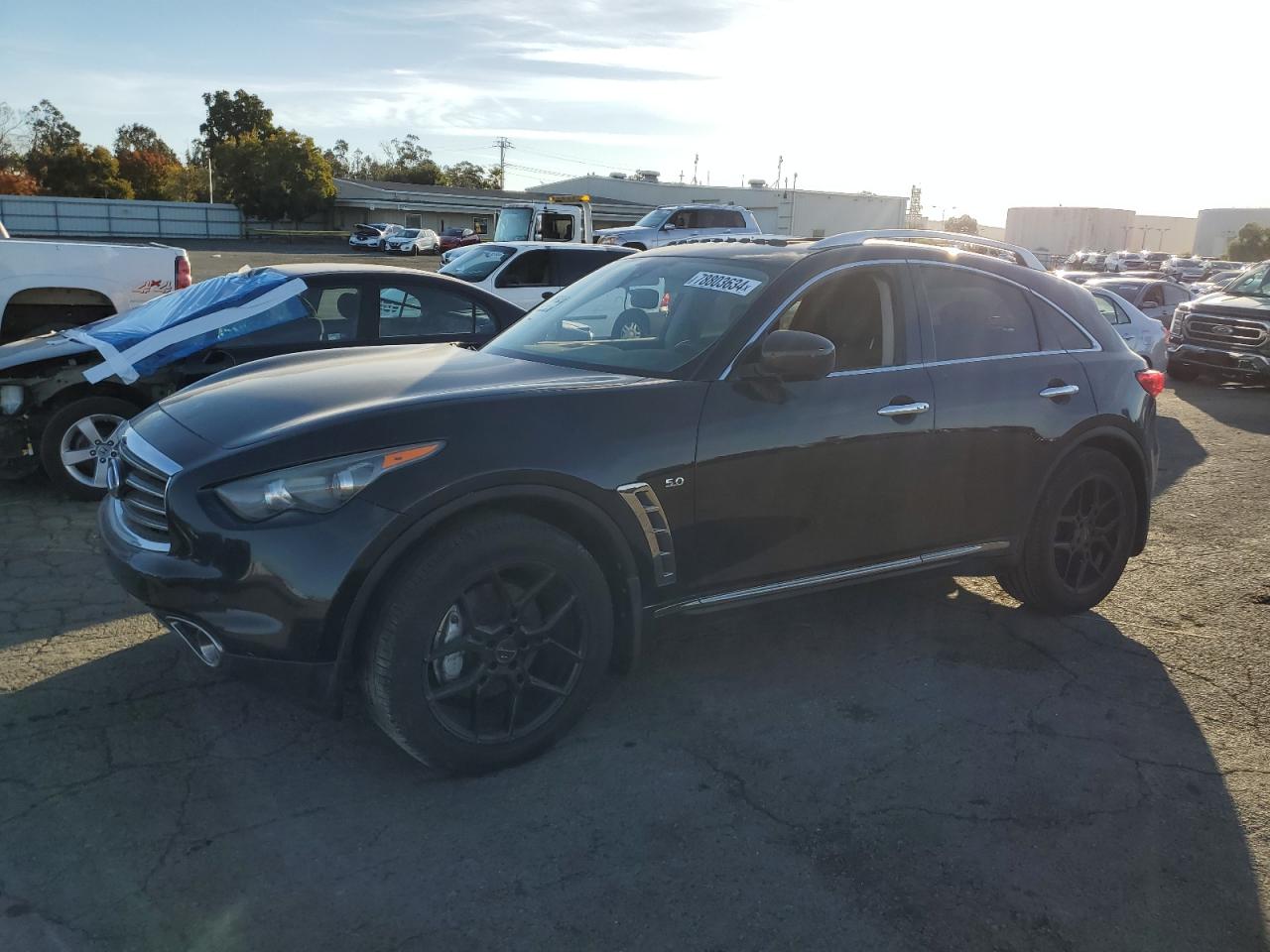 Infiniti QX70