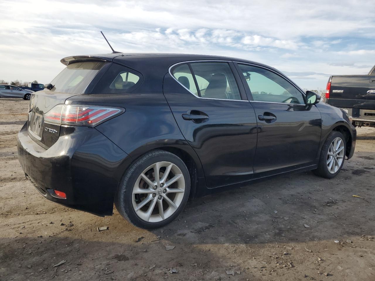 2012 Lexus CT - Image 3