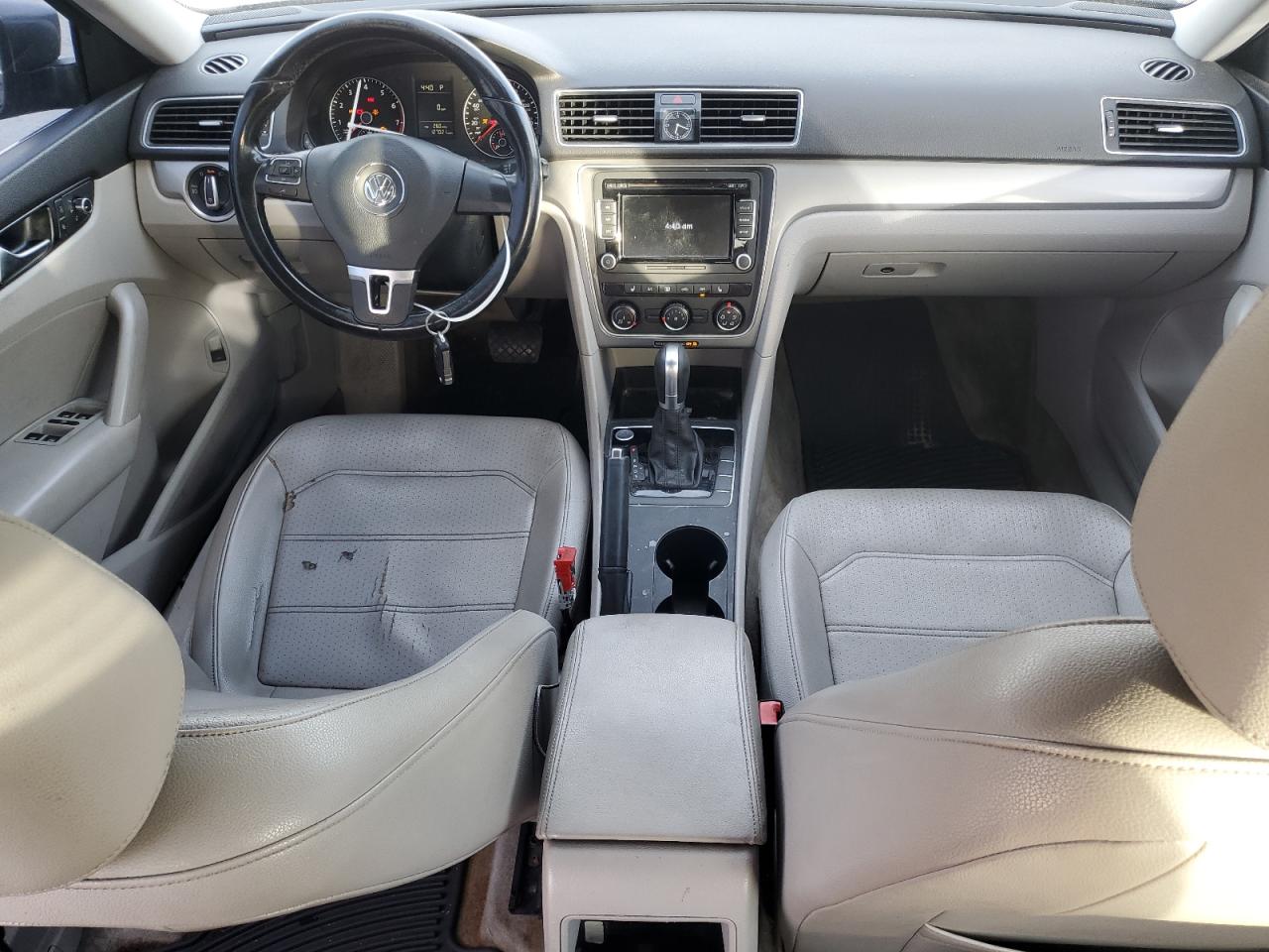 2015 Volkswagen Passat - Image 8