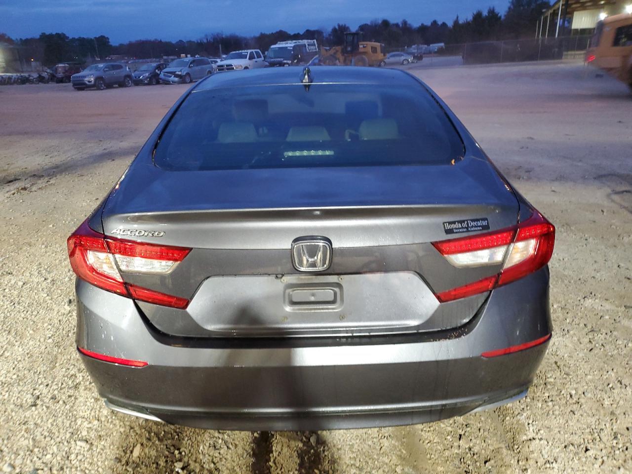 VIN 1HGCV1F14JA023122 2018 HONDA ACCORD no.6