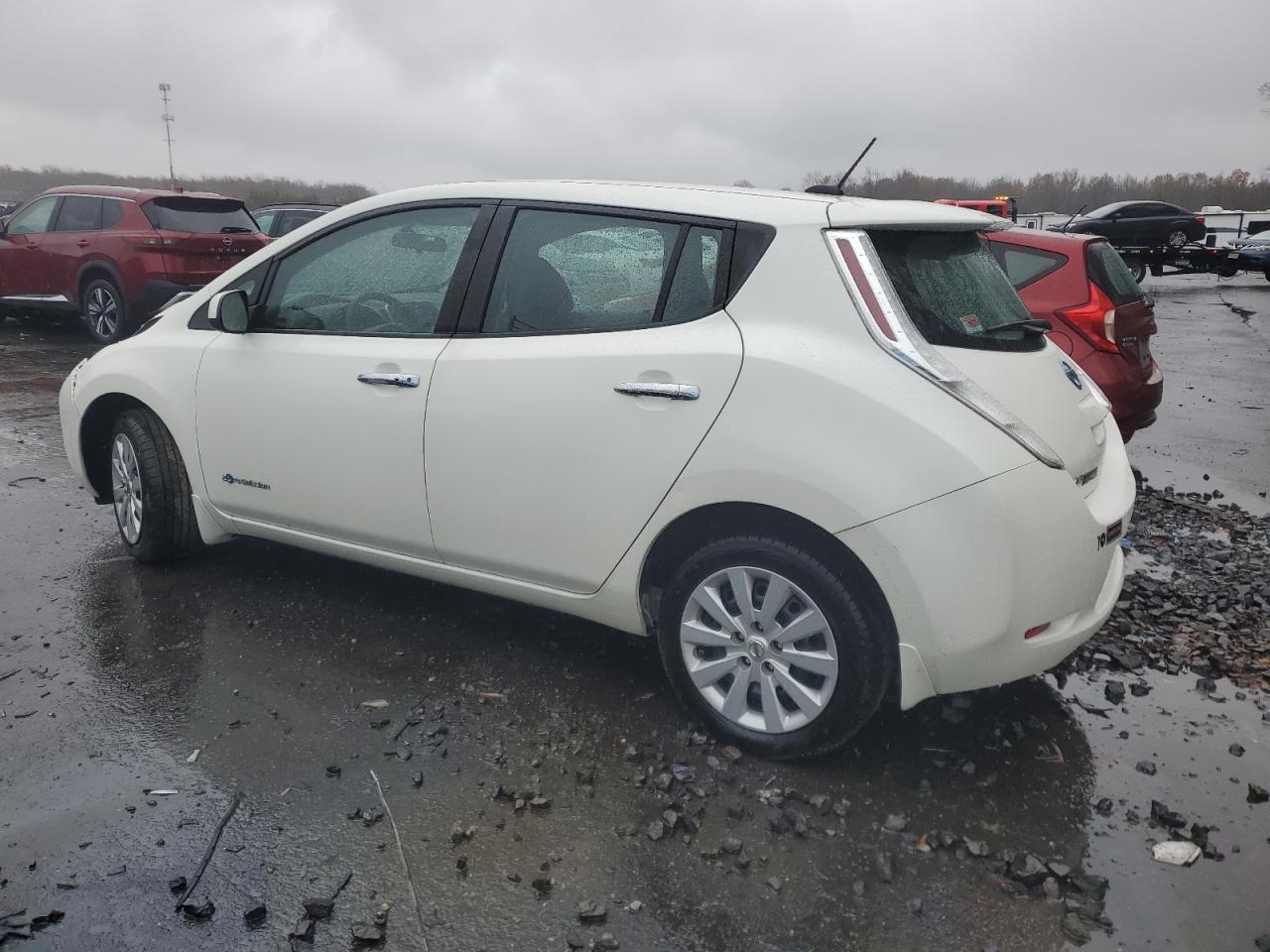 2017 Nissan Leaf - Image 2