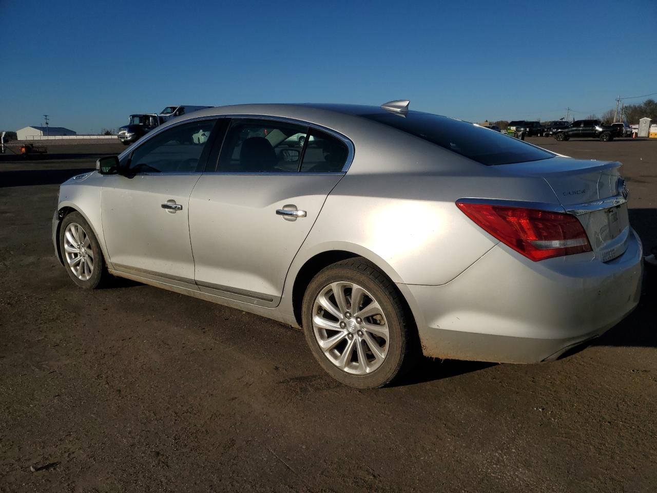 VIN 1G4GB5G35FF304657 2015 BUICK LACROSSE no.2