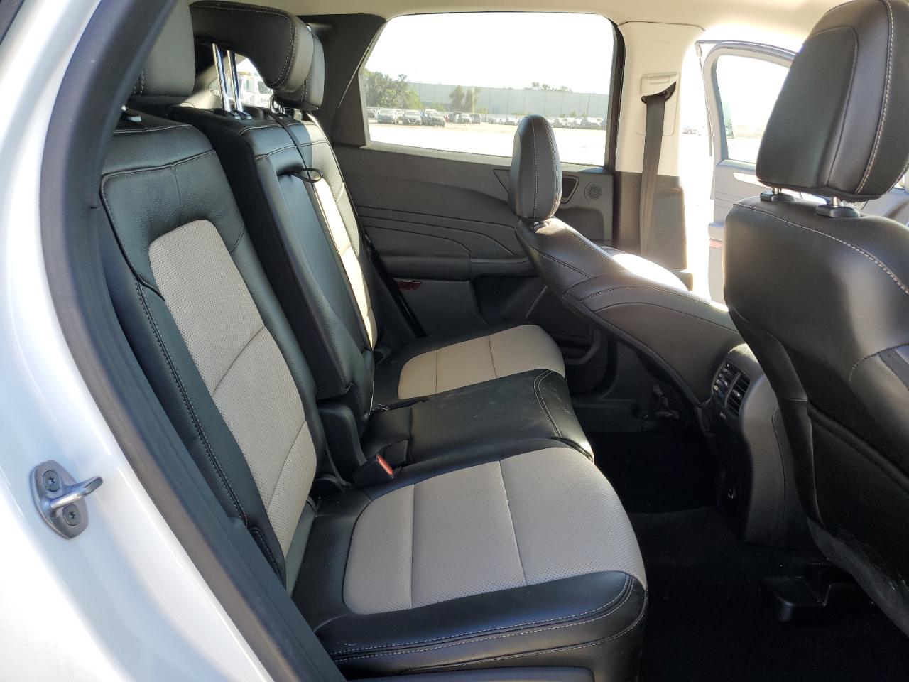 2022 Ford Escape - Image 11