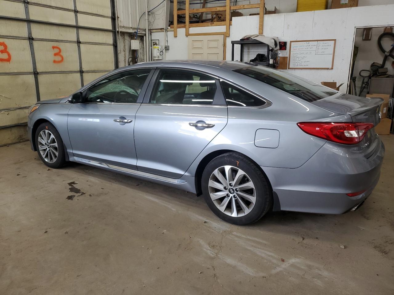 2016 Hyundai Sonata - Image 2