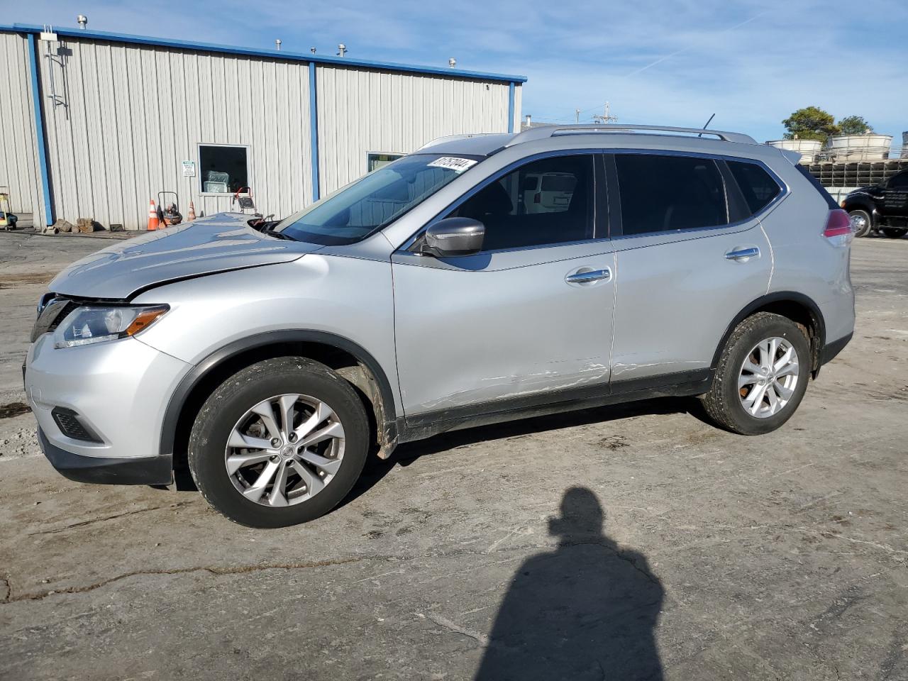 2015 Nissan Rogue - Image 1