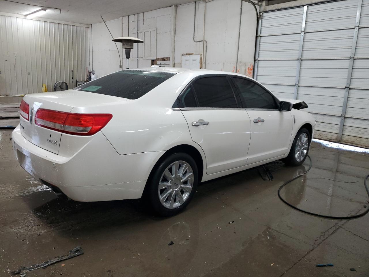 2010 Lincoln MKZ - Image 3