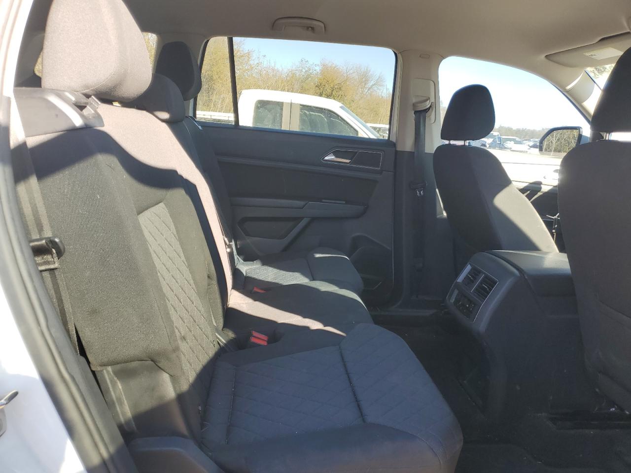 2018 Volkswagen Atlas - Image 11