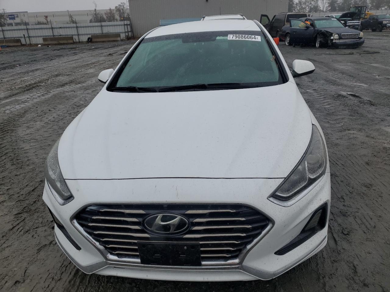 2018 Hyundai Sonata - Image 5