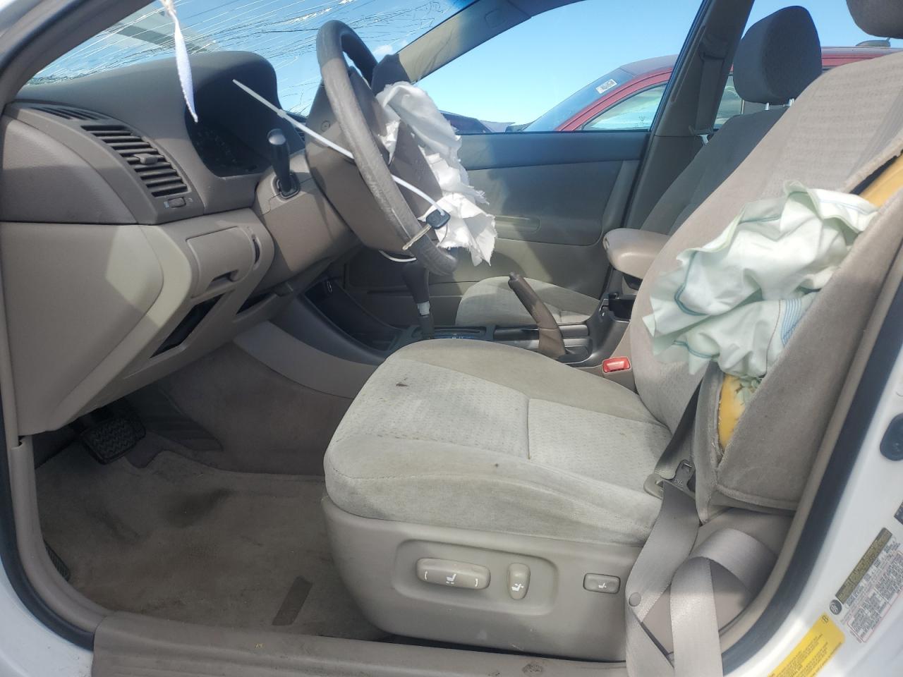 2004 Toyota Camry - Image 7