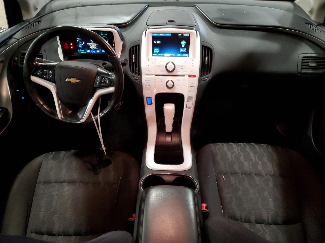 2013 Chevrolet Volt - Image 8