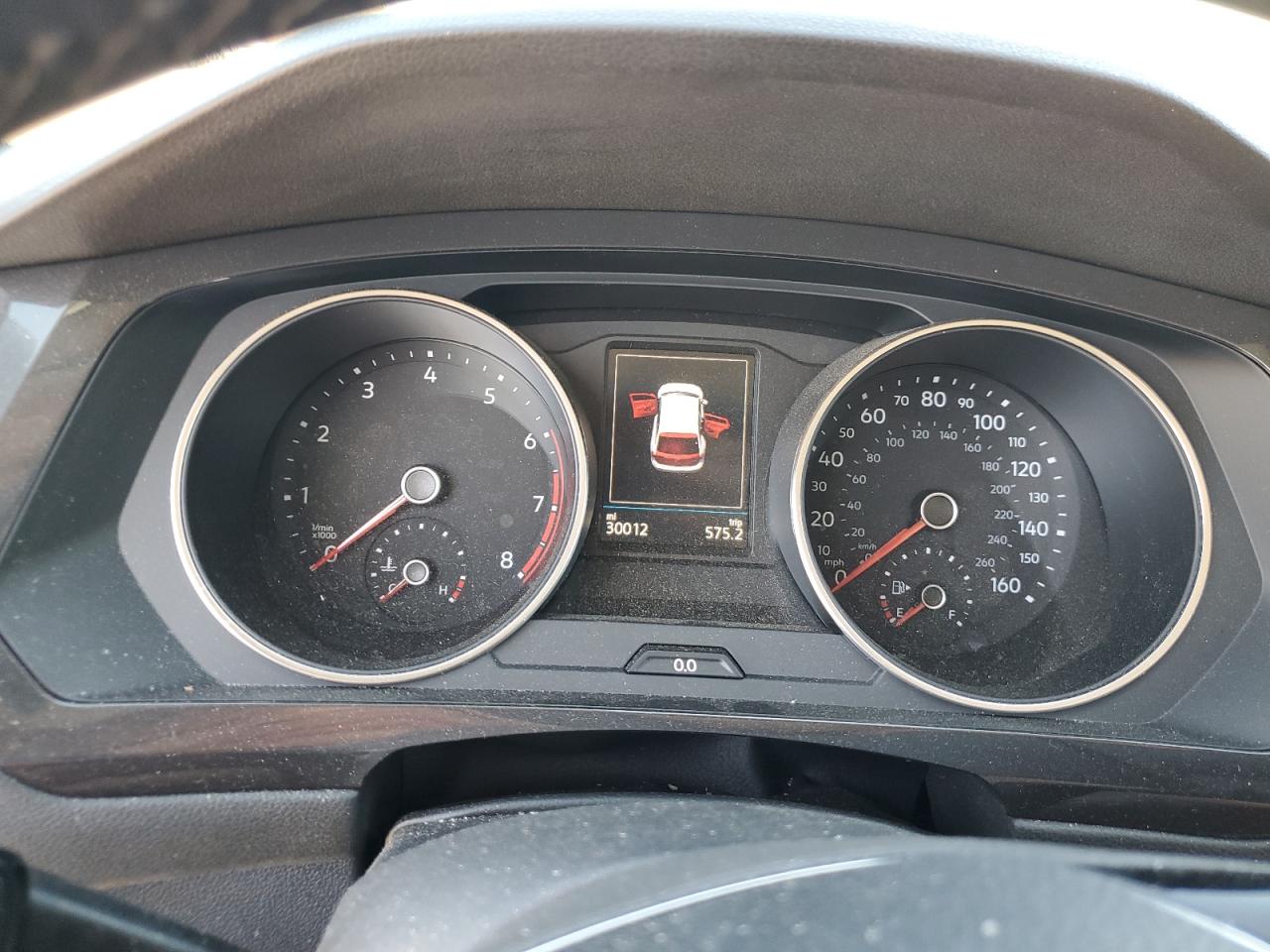 2018 Volkswagen Tiguan - Image 9