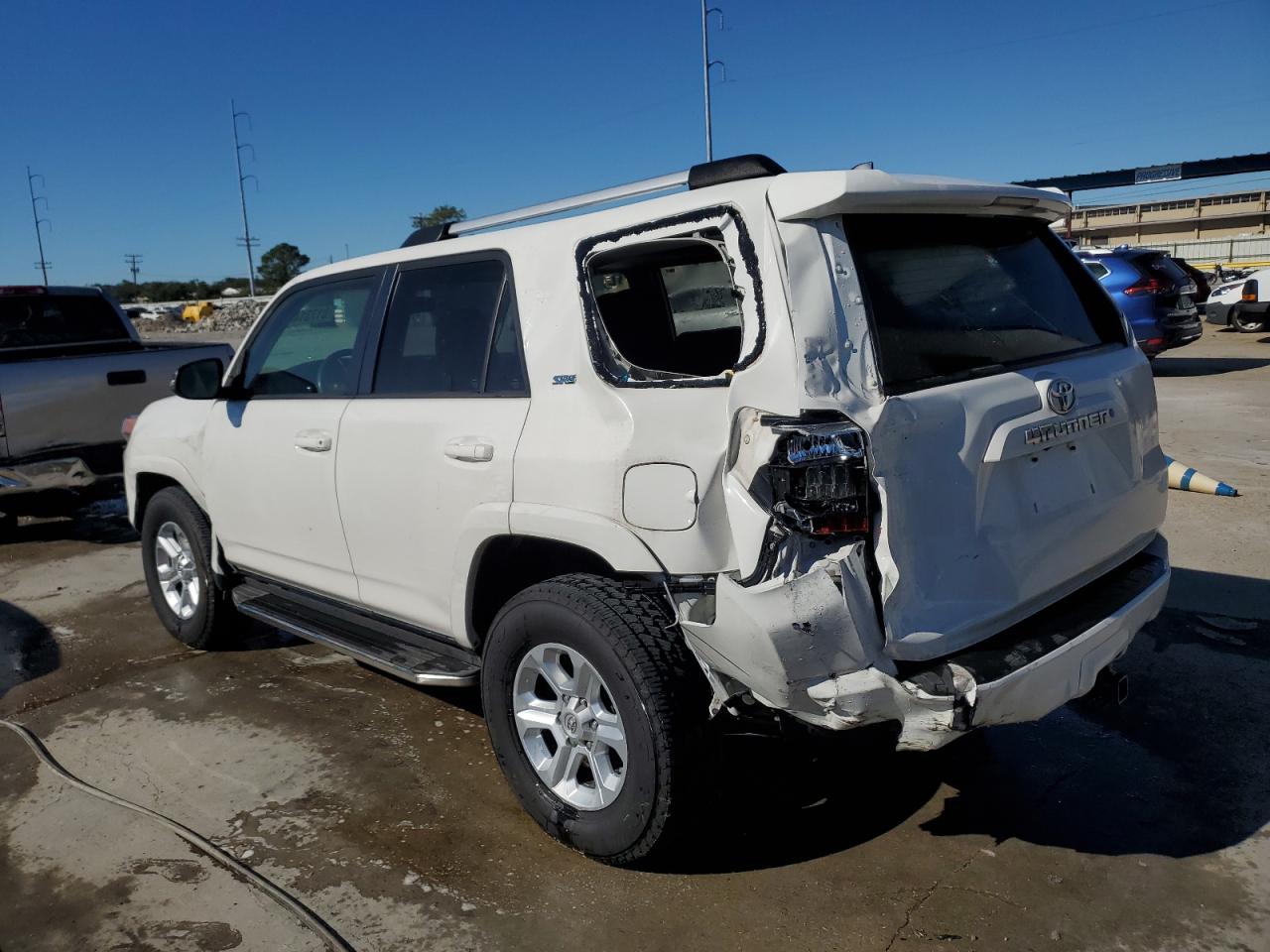 VIN JTEBU5JR2K5662686 2019 TOYOTA 4RUNNER no.2