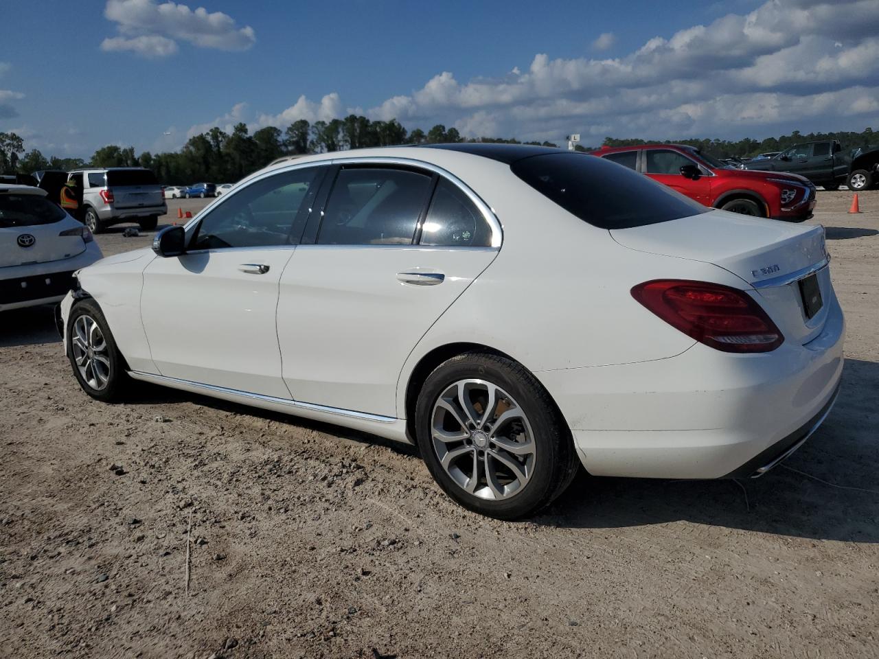 VIN 55SWF4JB0FU043181 2015 MERCEDES-BENZ C-CLASS no.2