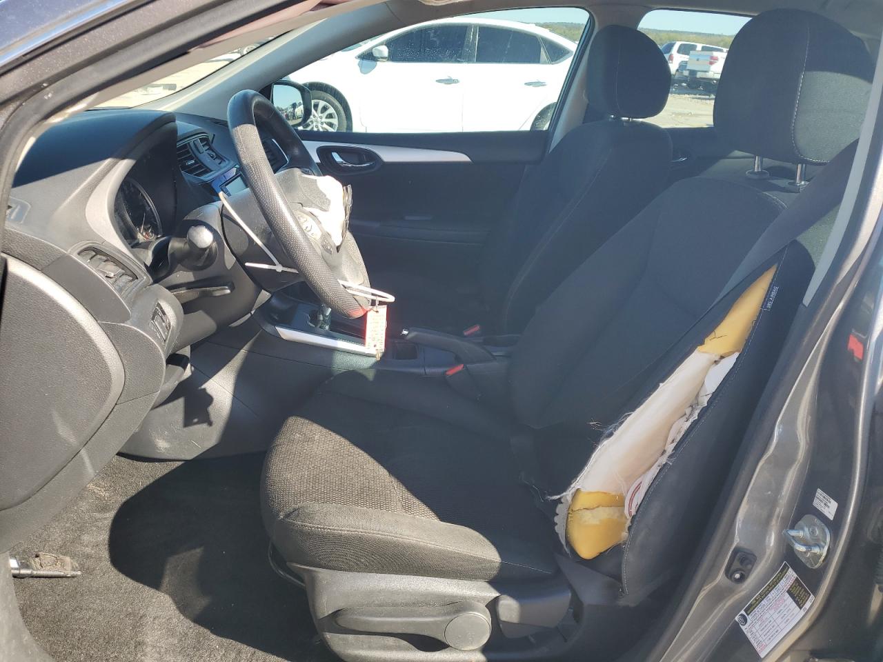 2019 Nissan Sentra - Image 7
