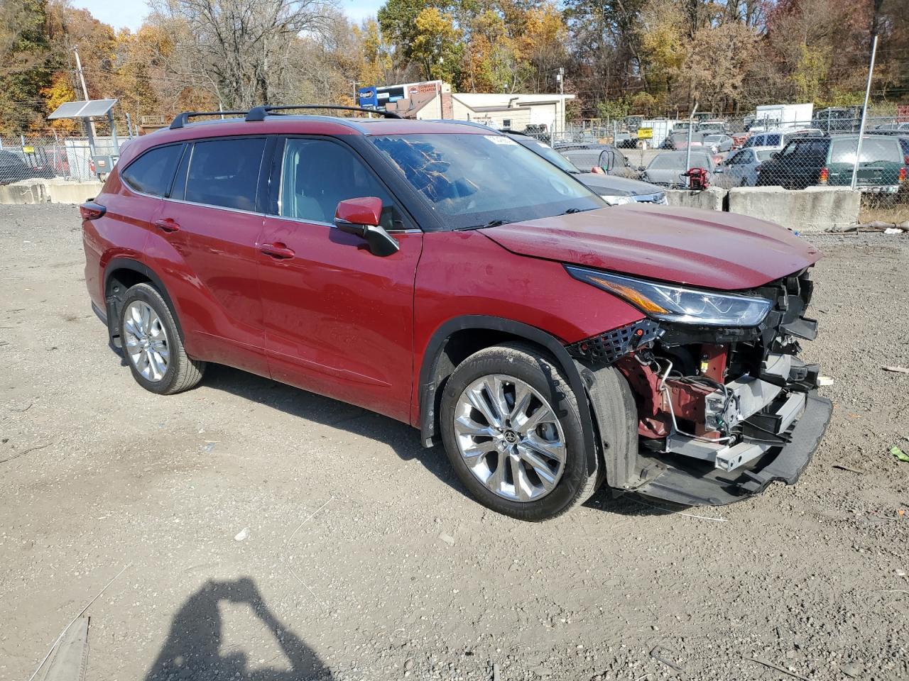 2020 Toyota Highlander - Image 4