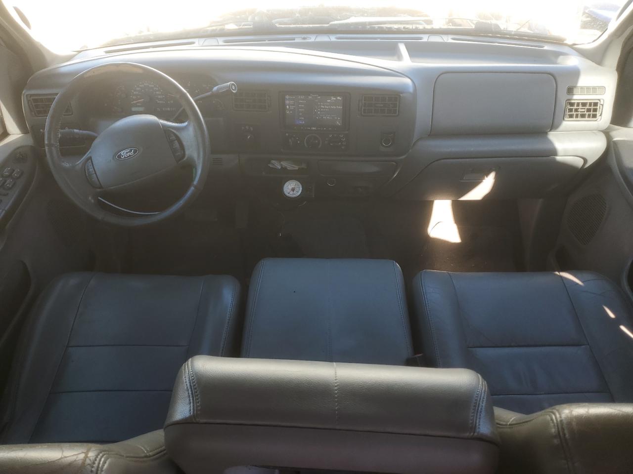 2003 Ford F350 - Image 8