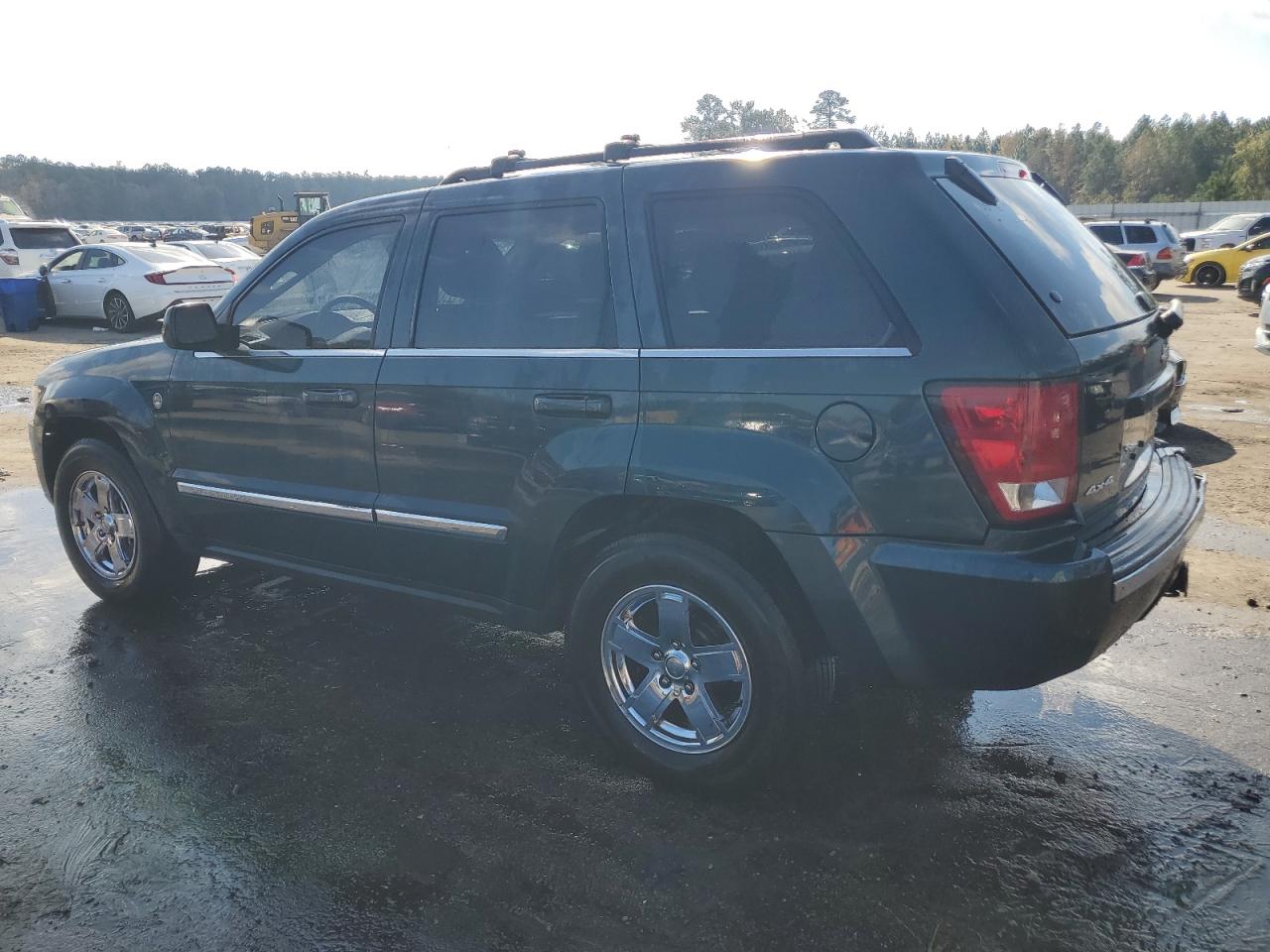 2005 Jeep Grand Cherokee - Image 2