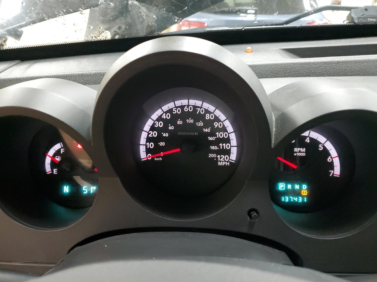 2008 Dodge Nitro - Image 9