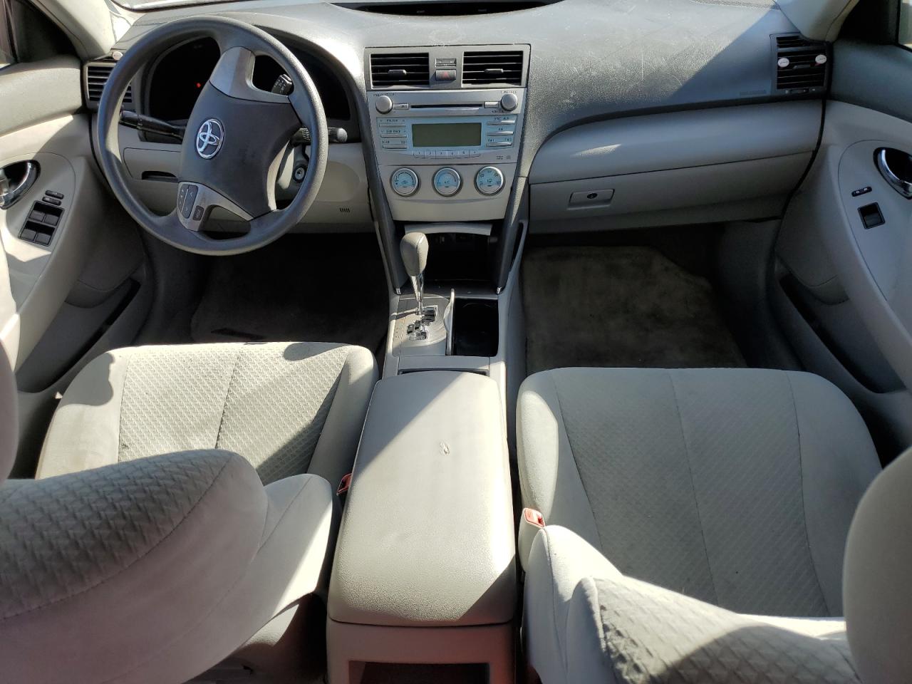 2009 Toyota Camry - Image 8