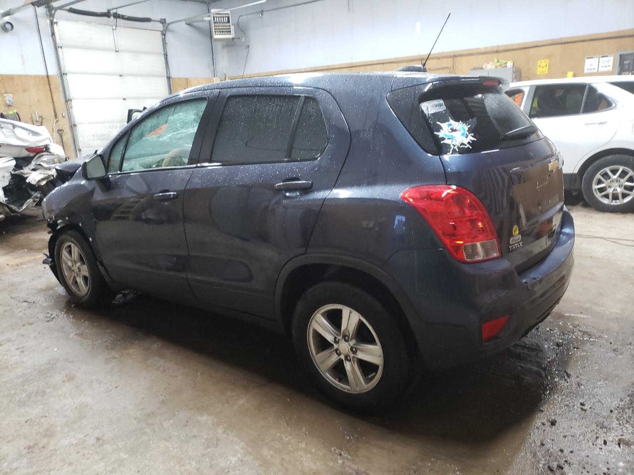 VIN 3GNCJKSB8KL222707 2019 CHEVROLET TRAX no.2