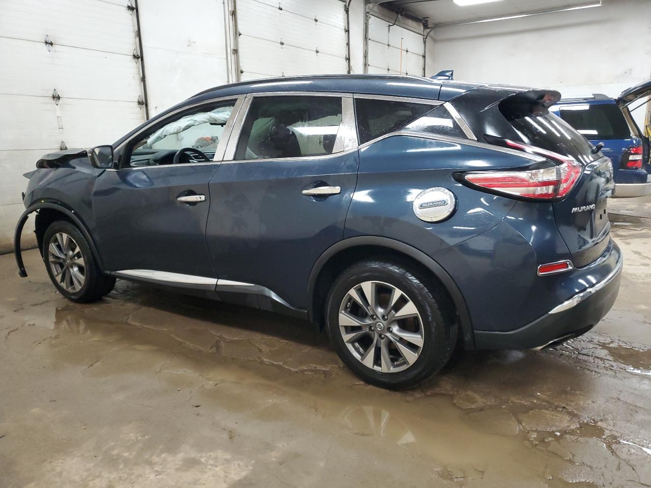 2017 Nissan Murano - Image 2