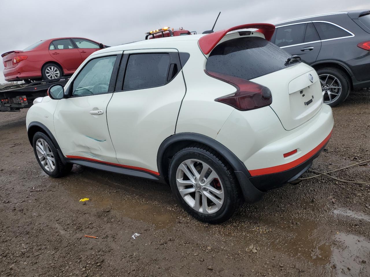 2011 Nissan Juke - Image 2