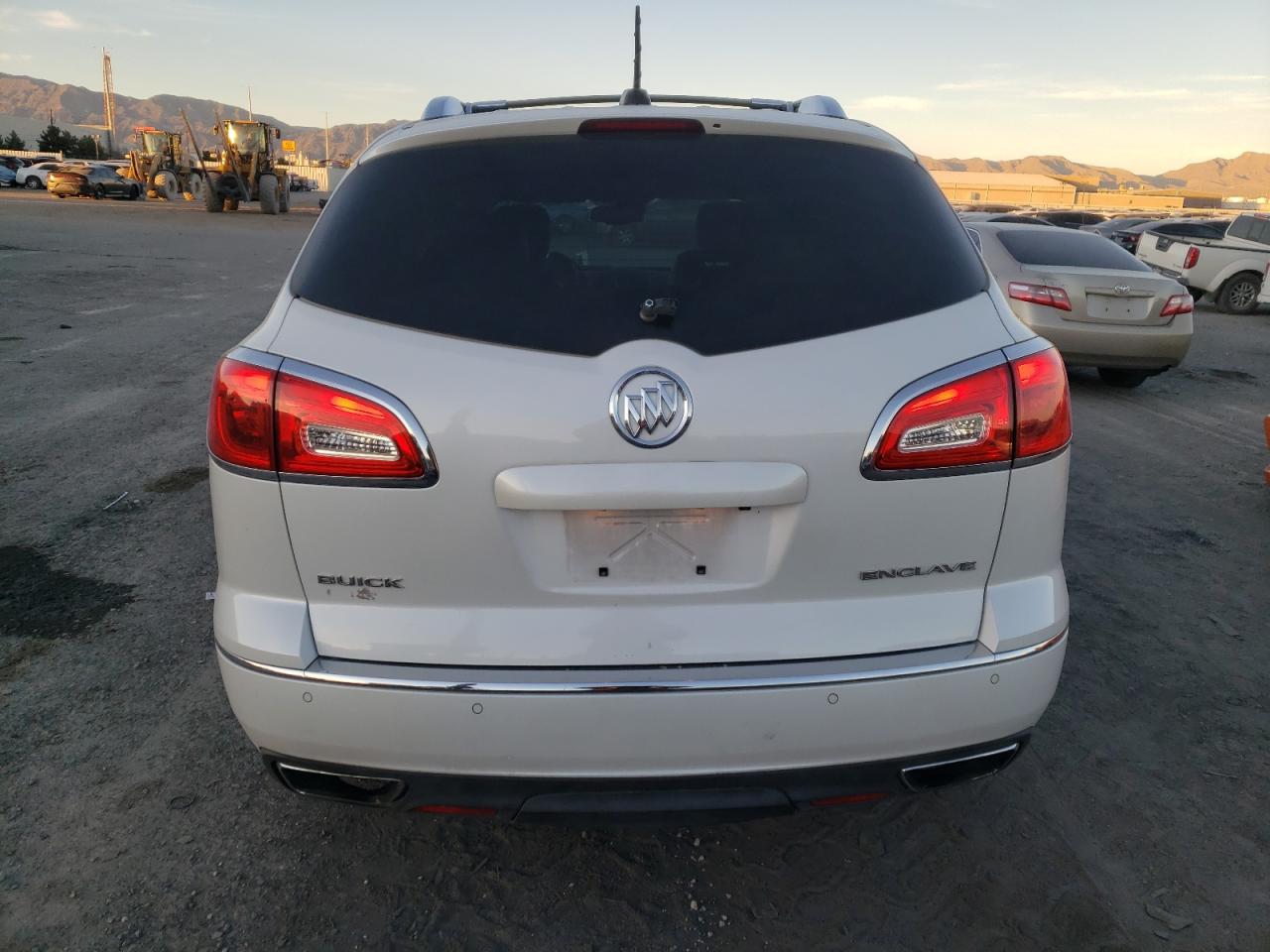 VIN 5GAKRBKD2GJ160042 2016 BUICK ENCLAVE no.6