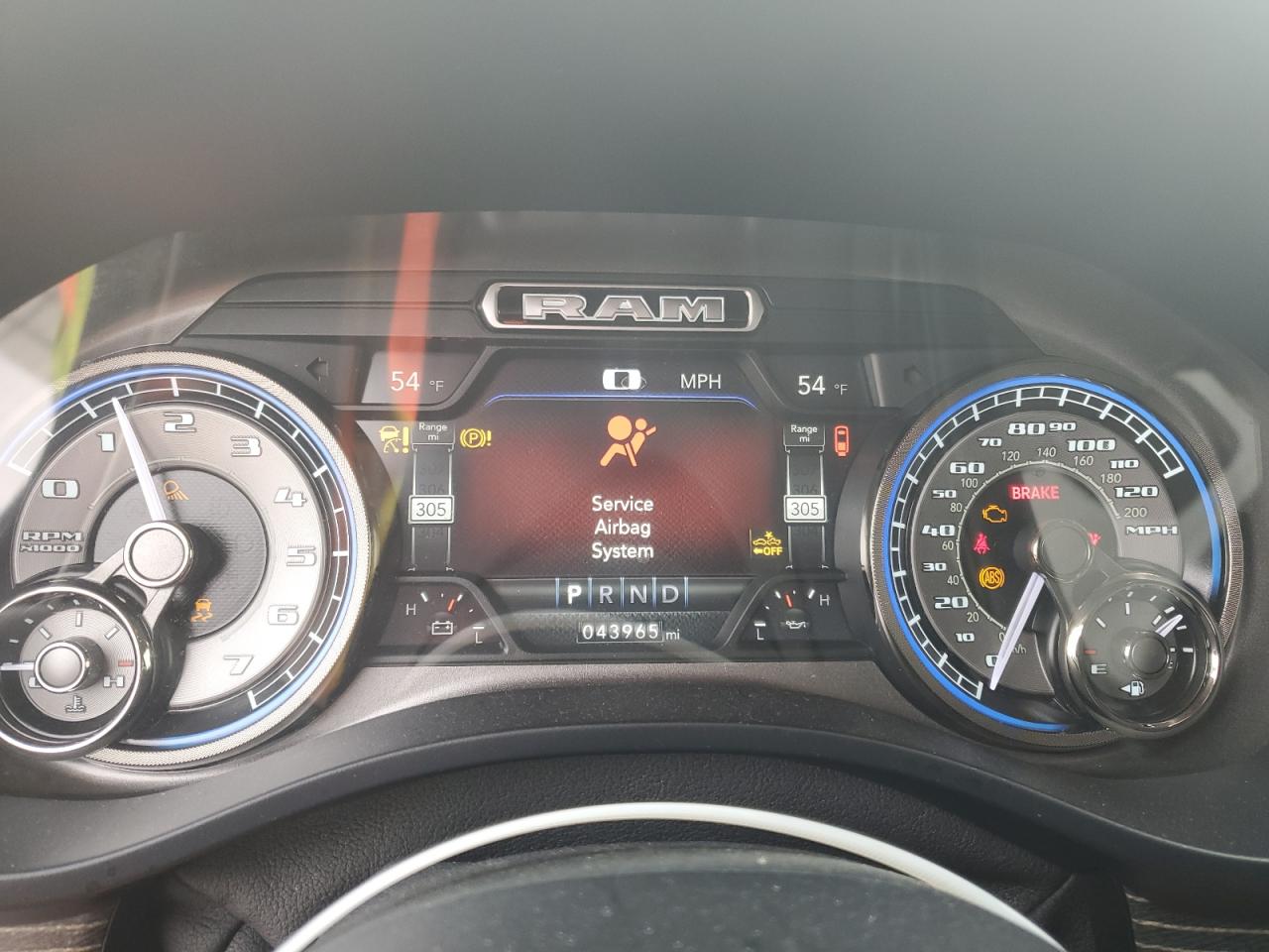 2020 RAM 1500 - Image 9