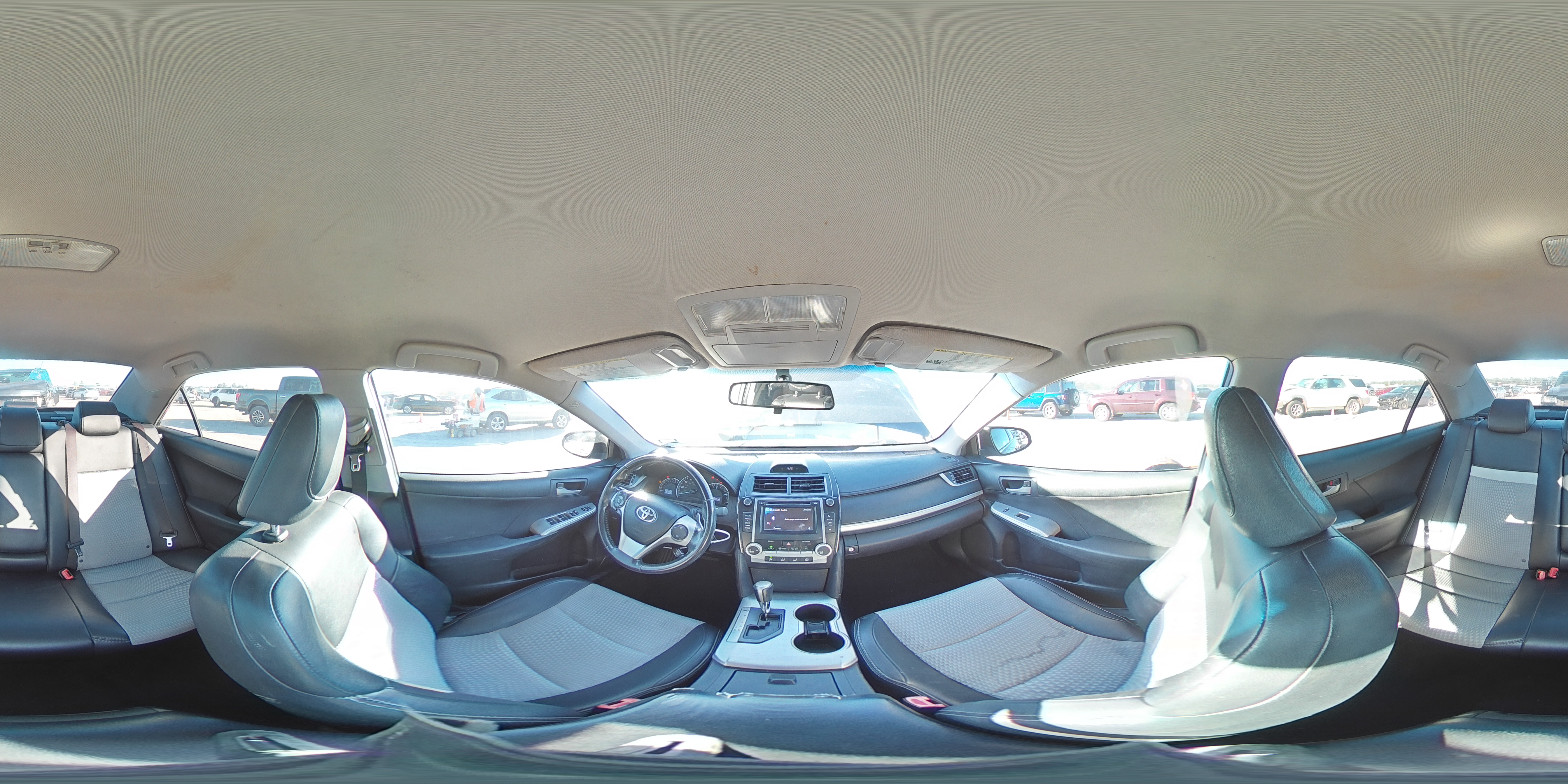 2012 Toyota Camry - Image 13