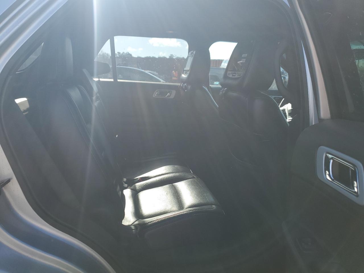 2012 Ford Explorer - Image 11