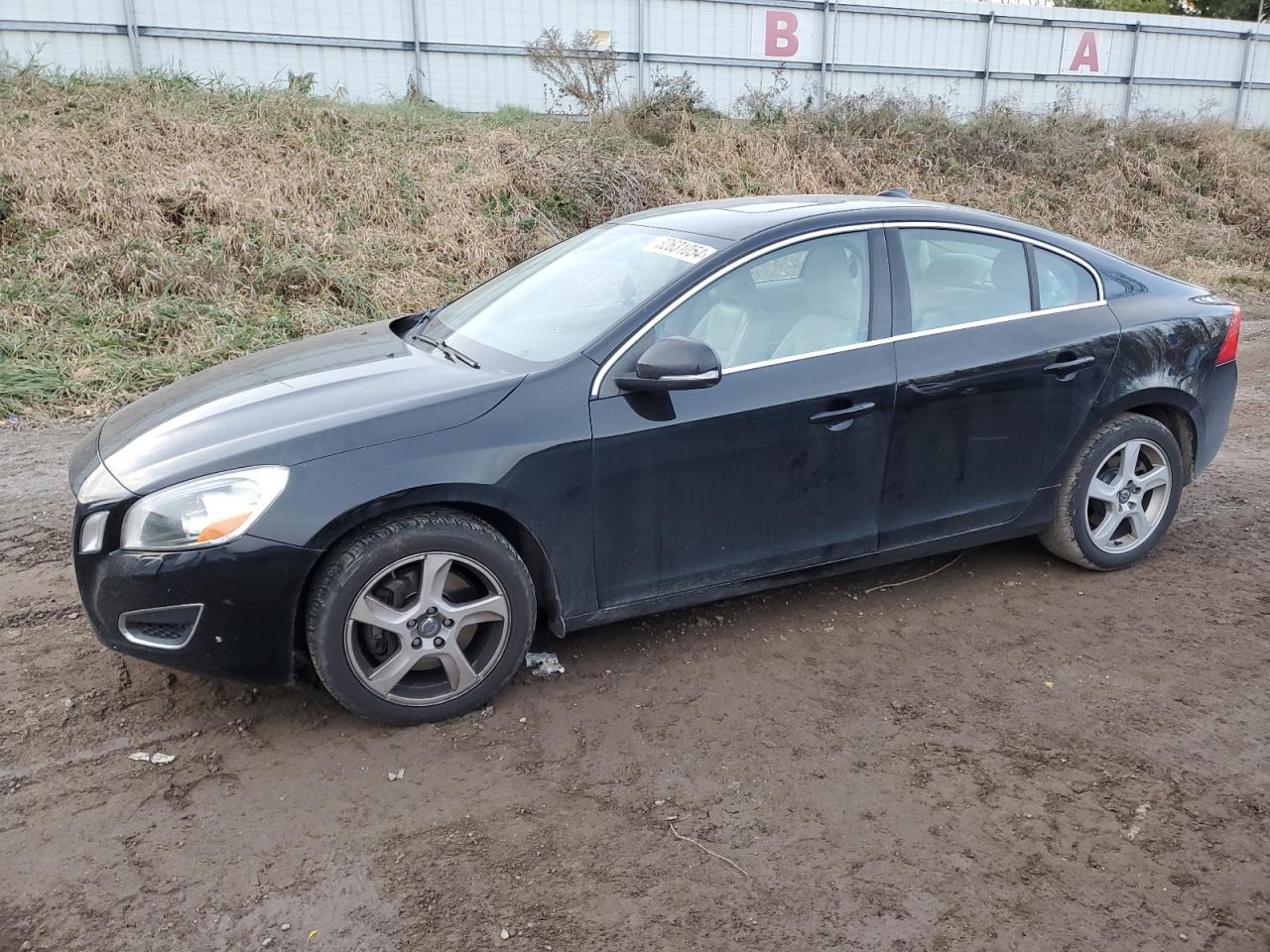 VIN YV1612FS8D1228558 2013 VOLVO S60 no.1