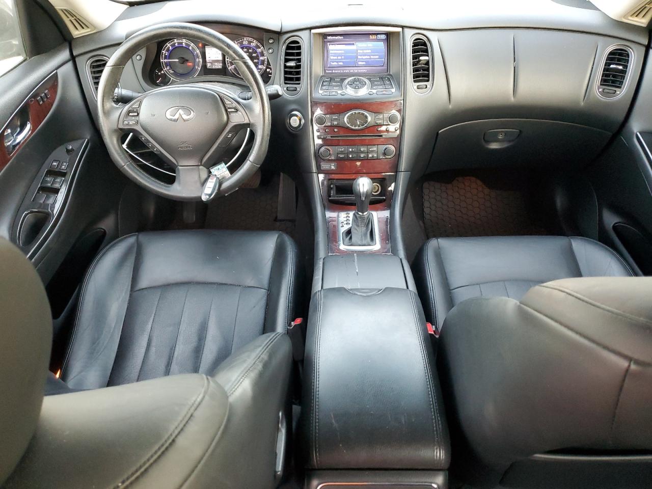 2017 Infiniti QX50 - Image 8