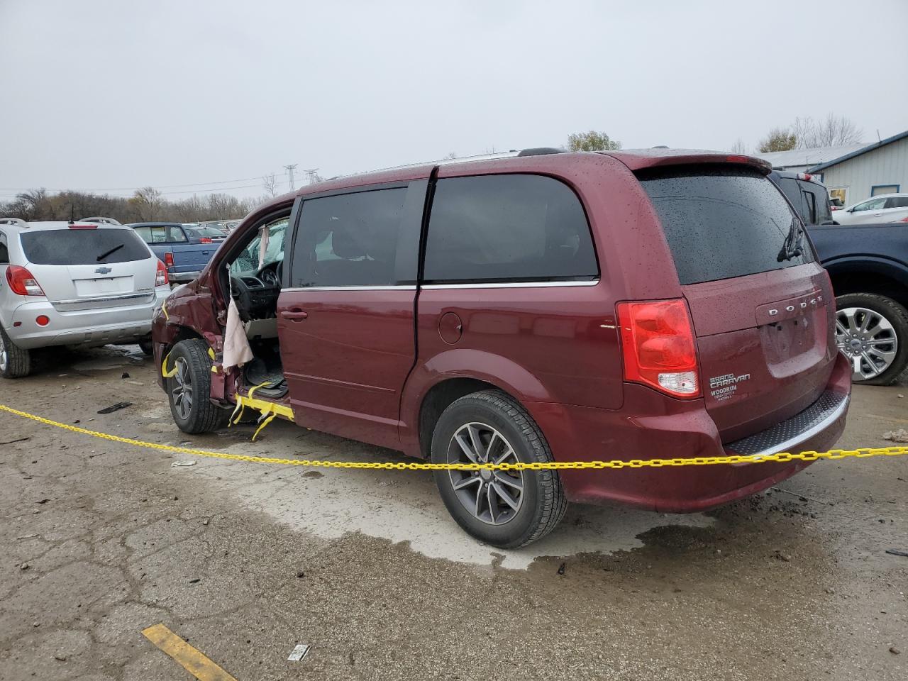 2017 Dodge Caravan - Image 2